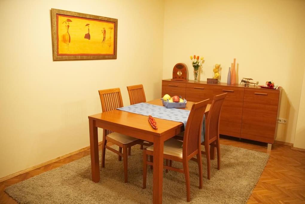 Alegra Apartment In Sofia Downtown Luaran gambar